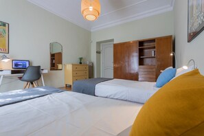 2 makuuhuonetta, silitysrauta/-lauta, ilmainen Wi-Fi, vuodevaatteet