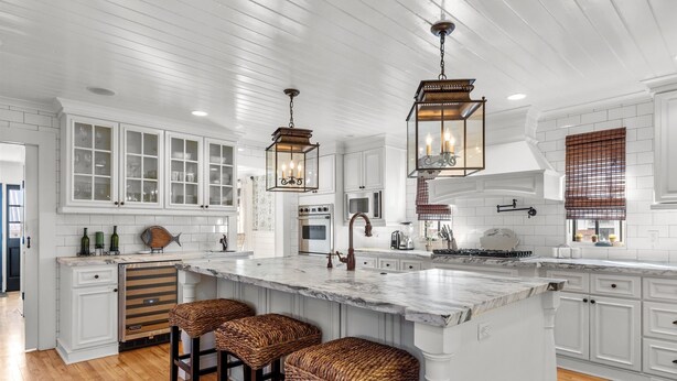 Unclassified image, 1 of 55, button - Historic home in seaside village of Swansboro w/ private beach parking  (Swansboro)