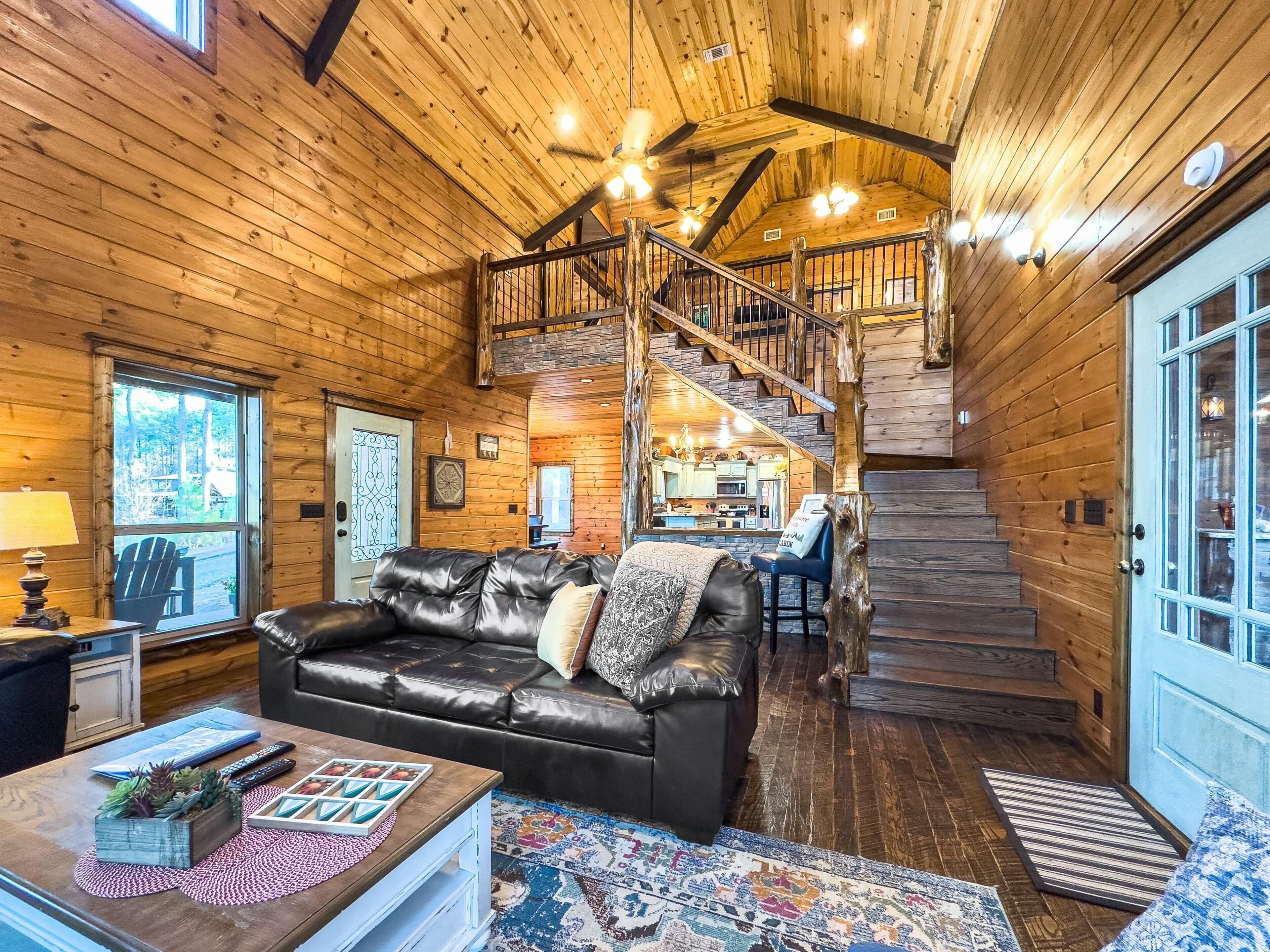 TV connectée, cheminée, jeux vidéo, baby-foot