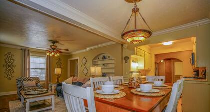 Comfy Whole House Near Downtown and Caddo Lake