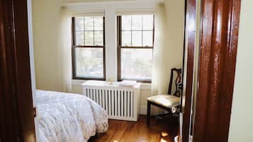 1 bedroom, in-room safe, iron/ironing board, free WiFi