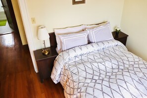 1 bedroom, in-room safe, iron/ironing board, free WiFi