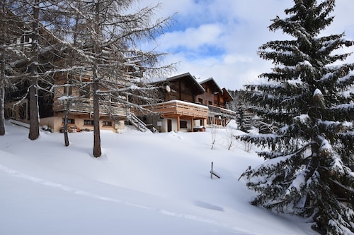 Appartement Saisies Centre-Balcon Sud-RdJard 5p-34m2