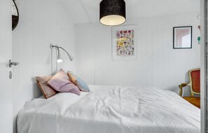 3 bedrooms, travel crib, free WiFi