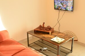 Télévision, chaîne hi-fi