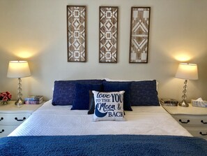 3 bedrooms, iron/ironing board, free WiFi, bed sheets - New Luxurious Antelope Canyon, Horseshoe Bend, Lake Powell home! (Page)