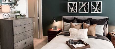 3 bedrooms, in-room safe, iron/ironing board, WiFi