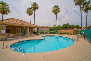 Beheizter Pool