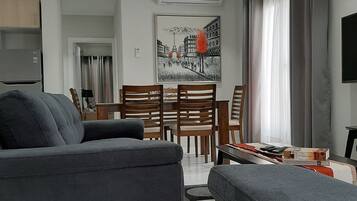 Apartamento clássico | 2 quartos, escrivaninha, ferros/tábuas de passar roupa