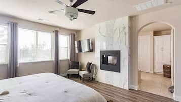 4 bedrooms, iron/ironing board, travel crib, free WiFi