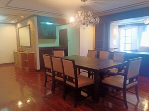 Dining - Supha Maison (Bangkok)