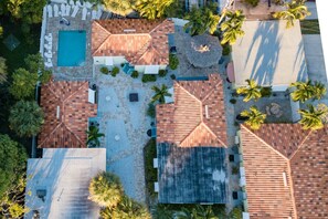 Exterior - A Private, Spacious and Updated Home Away From Home. Heated Pool. Paddleboards & Beach Gear! (Madeira Beach)