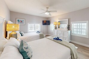 2 bedrooms, iron/ironing board, free WiFi - A Private, Spacious and Updated Home Away From Home. Heated Pool. Paddleboards & Beach Gear! (Madeira Beach)