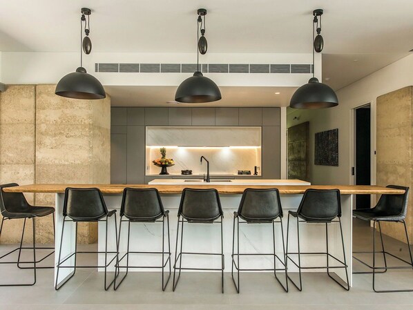 Interior - Luxury Villas Narringa Ridgeview:Pool, Spa, Tennis (Skinners Shoot)