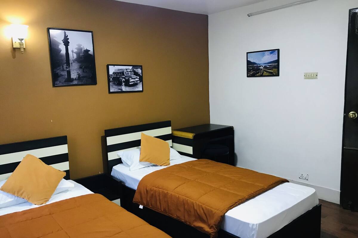 Double room with balcony | Desk, laptop workspace, iron/ironing board (on request), free WiFi