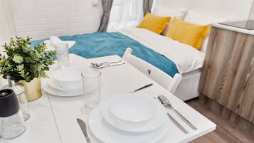 Economy-Doppelzimmer | Laptopgeeigneter Arbeitsplatz, schallisolierte Zimmer