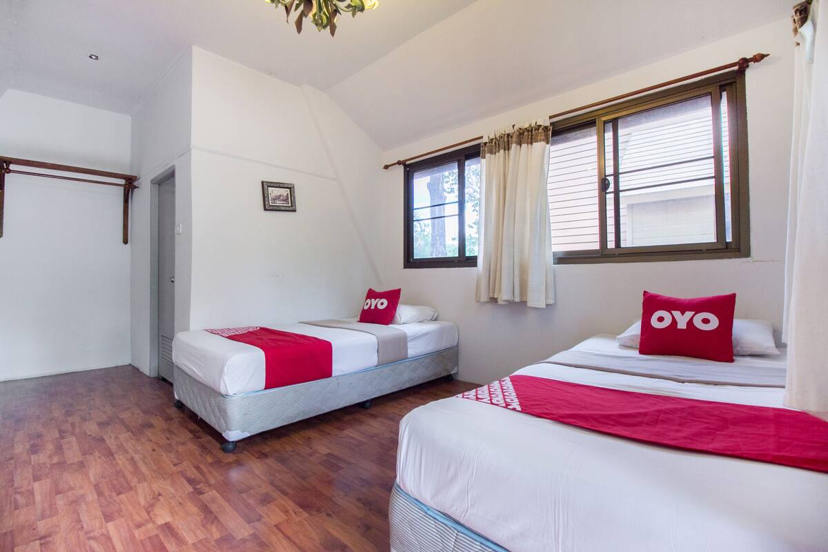 Kamar Twin Standar | Minibar, meja kerja, Wi-Fi gratis, dan seprai linen