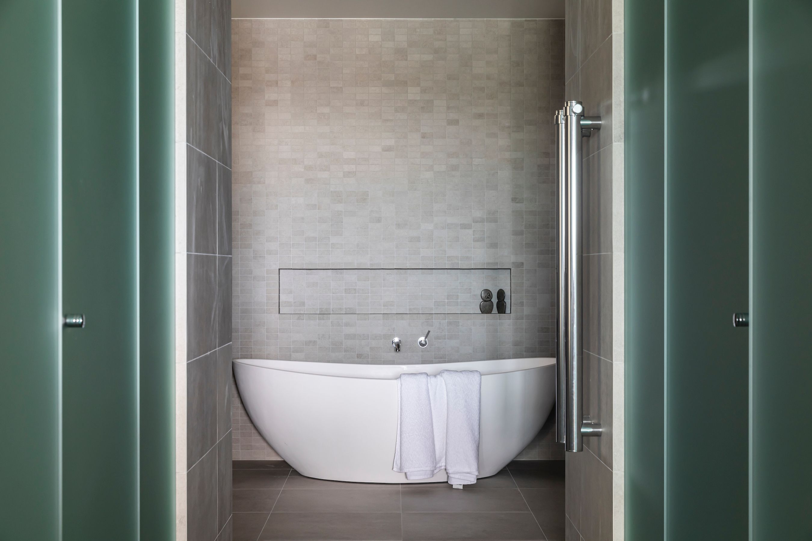 Luxury Villas Sutherland (Heated Pool) — image 18