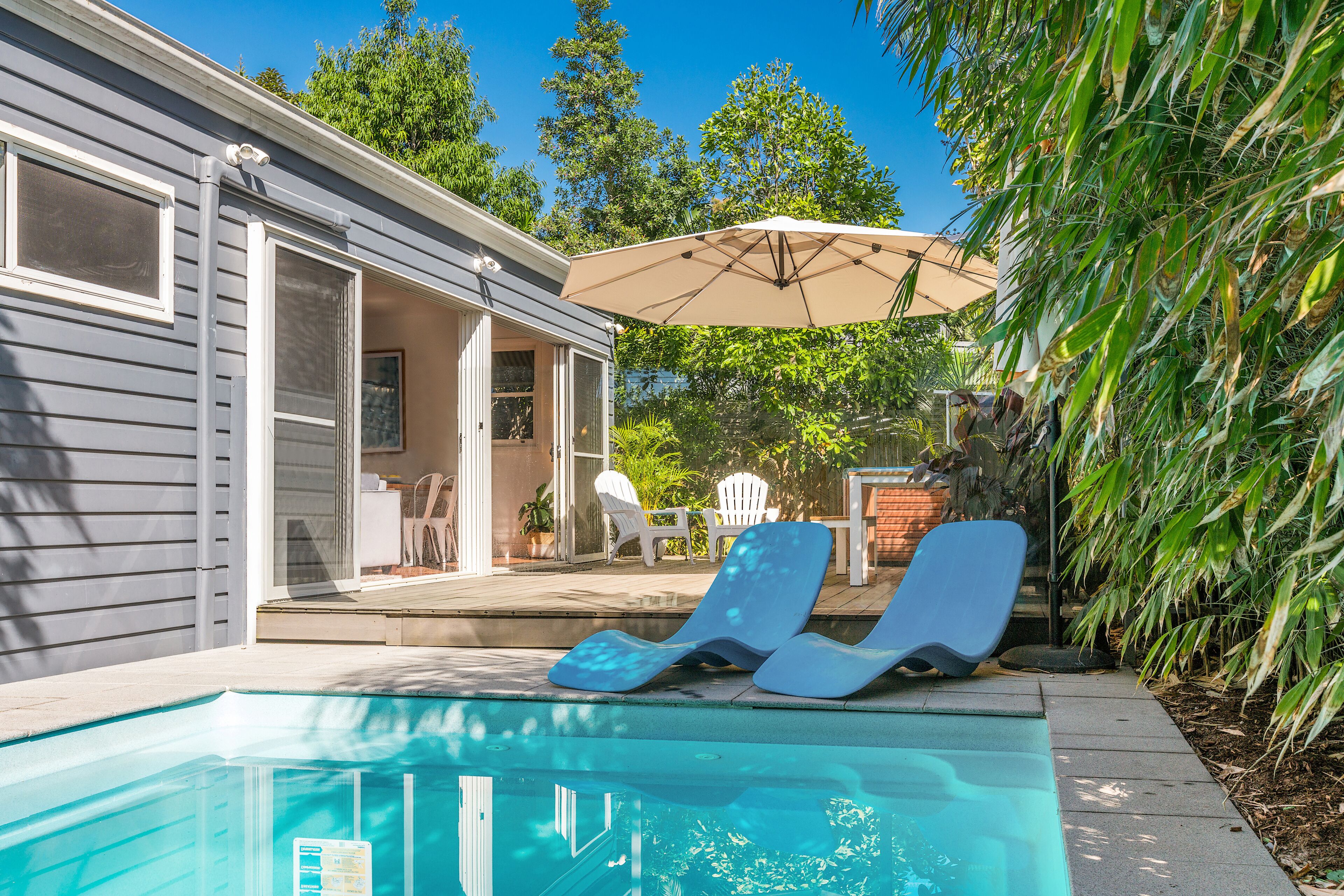 Kolam renang outdoor