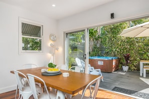 Classic House | Living area | 40-inch LCD TV with digital channels, TV, streaming services - A PERFECT STAY - Aaloka Bay (Byron Bay)