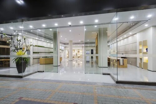 Yitian Hotel (Shishi Pedestrian Street)