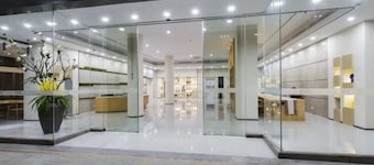 Yitian Hotel (Shishi Pedestrian Street)