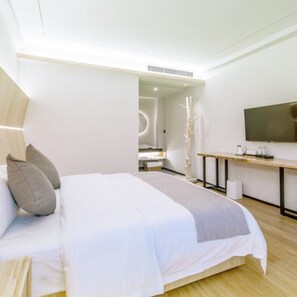 City-Doppelzimmer | Schreibtisch, Verdunkelungsvorhänge, kostenloses WLAN, Bettwäsche