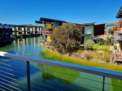 Villa 18 South Shores Resort, Normanville - Impressive Beach Villa with FOXTEL