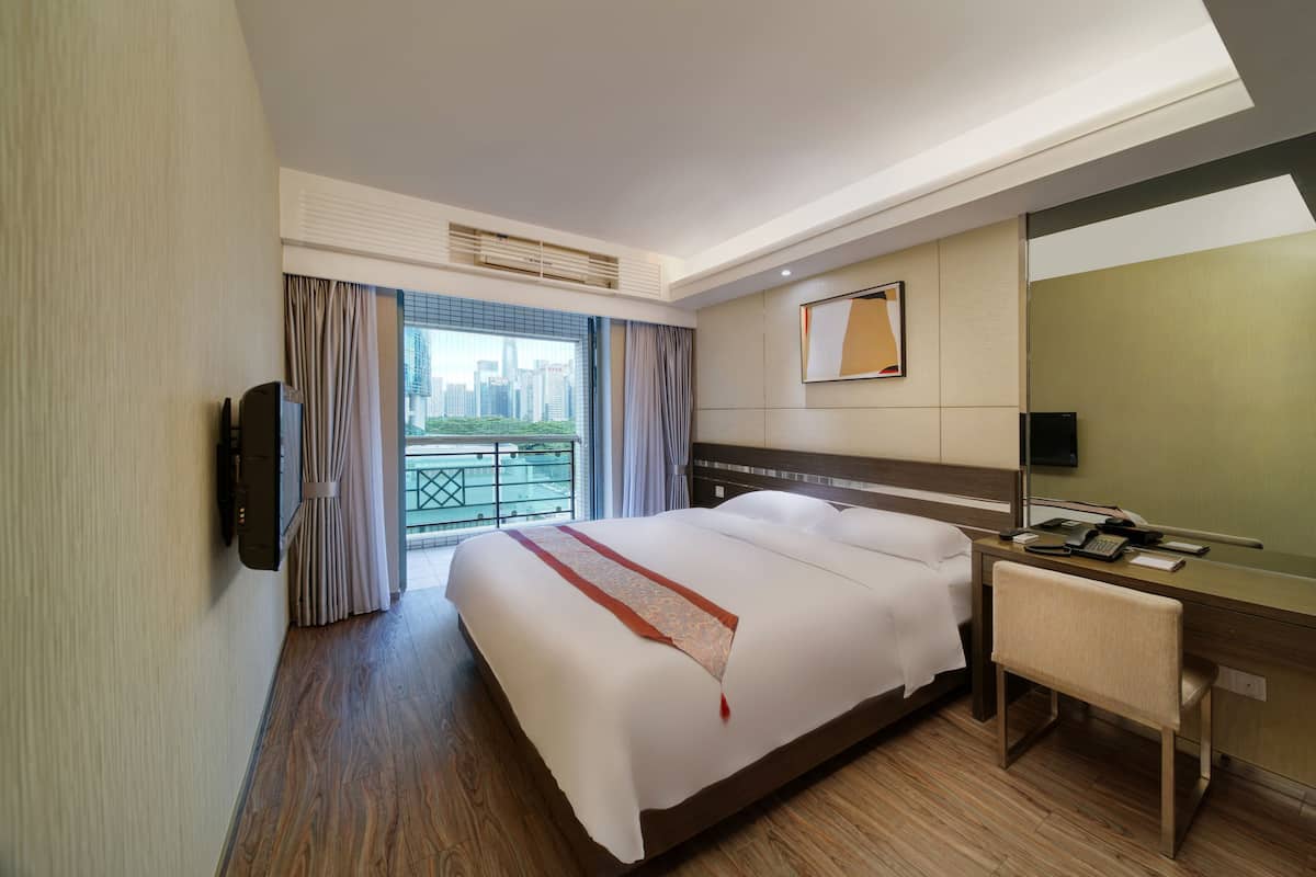 Suite Ville, 2 chambres, non-fumeur | Coffre-fort, rideaux d’obscurcissement, accès au Wi-Fi (inclus)