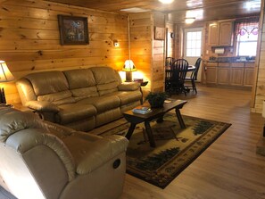 Cabin, 2 giường cỡ queen (Black Bears Den) | Phòng khách