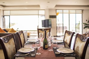 Dining - Modern 6BR House ⭐️City & Ocean Views from Jacuzzi (Cebu City)