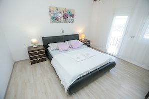 7 Schlafzimmer, WLAN, Bettwäsche