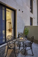 Terrace Premier Double Room | 阳台