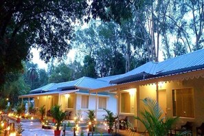 Phòng Deluxe | Minibar, bàn ủi/dụng cụ ủi quần áo 