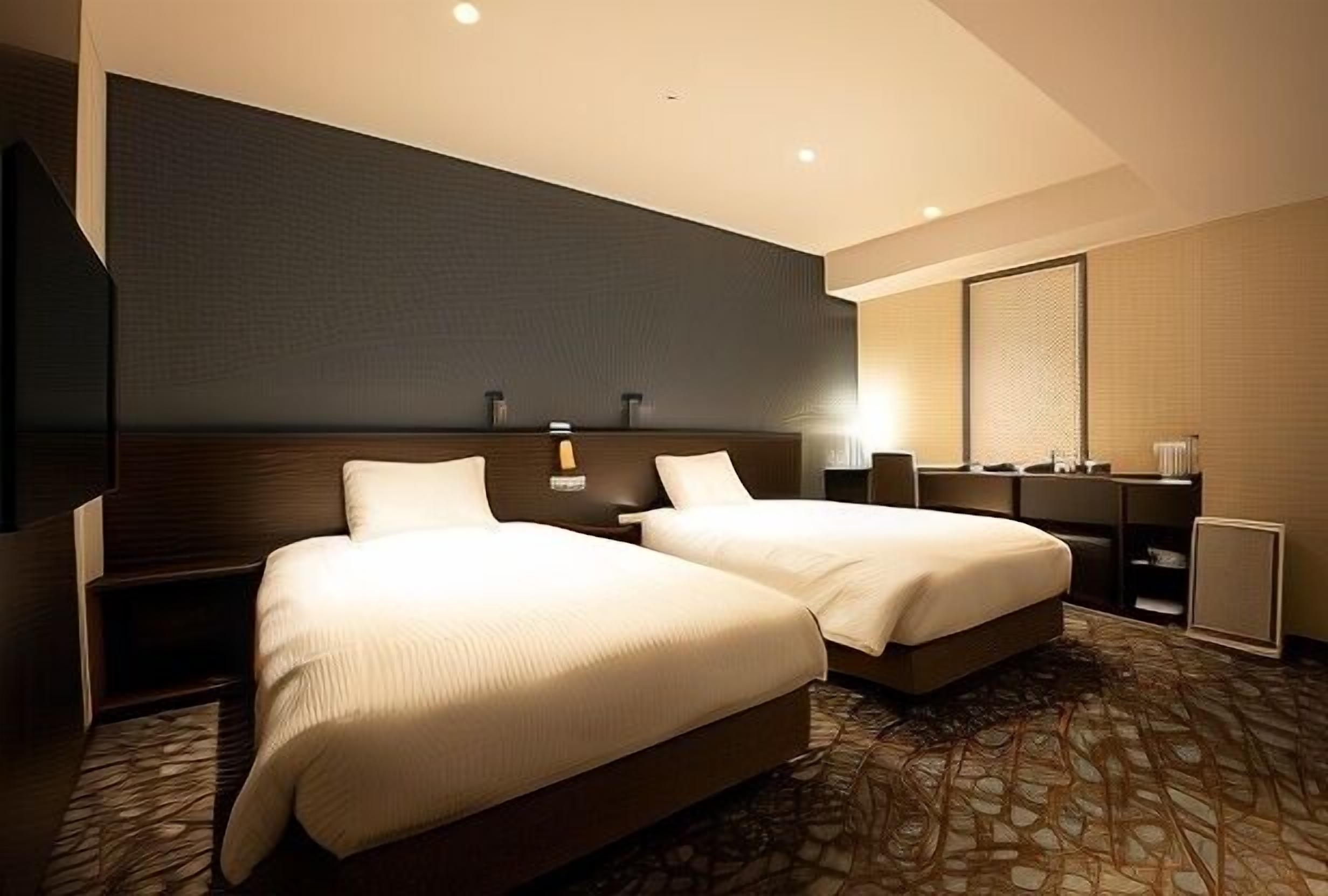 Cofres nos quartos, quartos à prova de som, Wi-Fi de cortesia