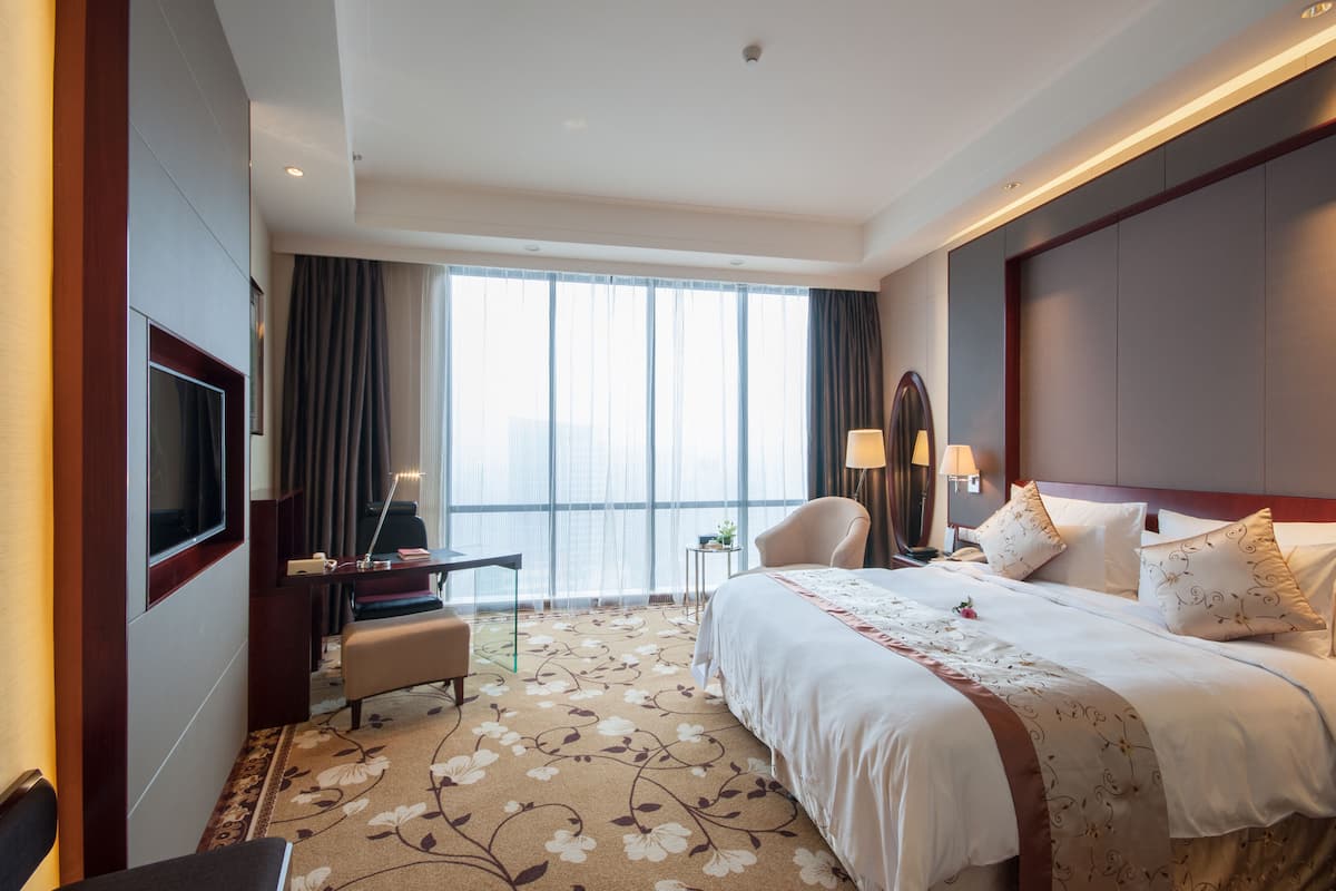 Minibar, in-room safe, blackout drapes, iron/ironing board