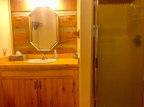 Cabin, 1 King Bed (Bearadise) | Bathroom
