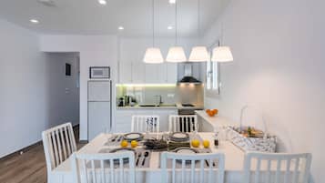 Suite, 3 habitaciones | Servicio a la habitación