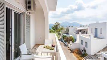 Suite, 3 habitaciones | Balcón