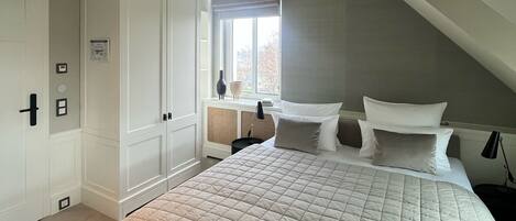 1 Schlafzimmer, Schreibtisch, WLAN, Bettwäsche