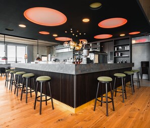 Bar (in der Unterkunft)