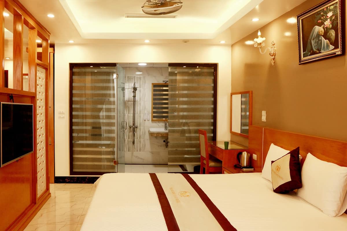 Deluxe Double Room, Beachfront | Minibar, desk, free WiFi