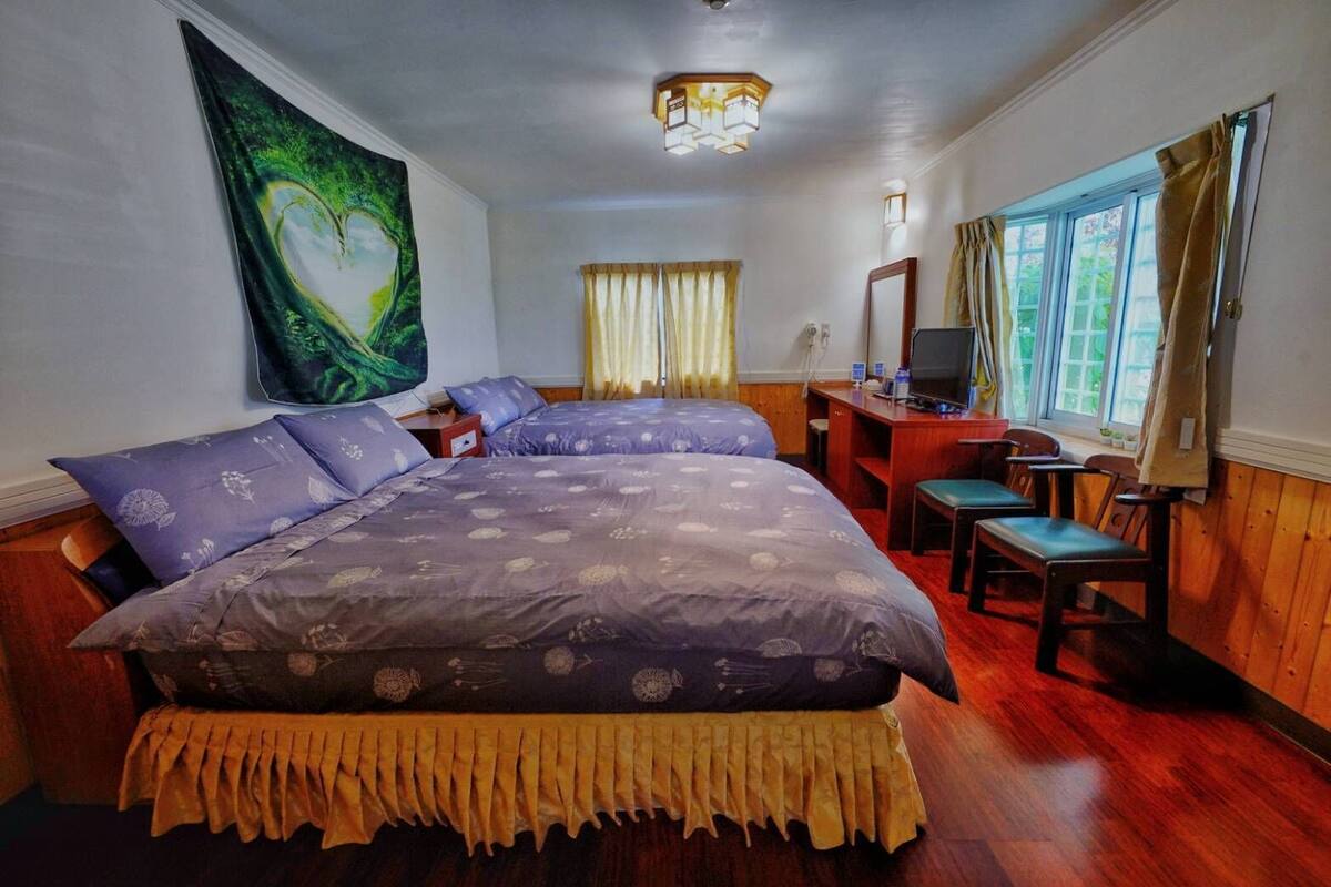 Desk, free WiFi, bed sheets