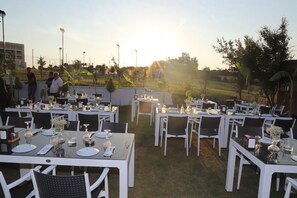 Aamiainen, lounas ja illallinen; turkkilainen keittiö 