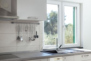 House | Private kitchen | Full-size fridge, oven, electric kettle, toaster