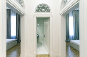 Two bedrooms VIP. 31 Pushkinska st. Center of Kyiv - 3027 | Premium bedding, down duvets, iron/ironing board, free WiFi - Kyiv Apartments (Kyiv)