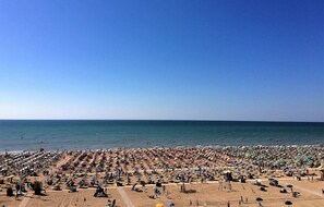 Beach nearby, white sand - Condominio Gabbiano (San Michele al Tagliamento)