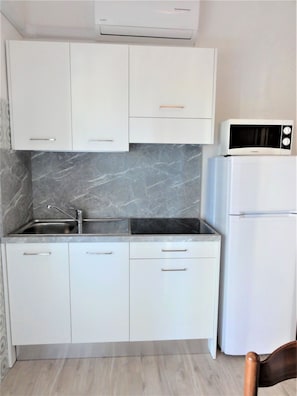 Apartment, 2 Schlafzimmer (A60198) | Eigene Kochnische | Großer Kühlschrank, Herdplatte, Kochgeschirr/Geschirr/Besteck