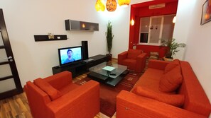 Two bedrooms. Luxery. 5 Darvina St. Centre of Kiev - 3043 | Roupas de cama premium, edredons de pluma, ferros/tábuas de passar roupa