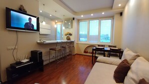 Premium bedding, down duvets, iron/ironing board, free WiFi - Kiev Apartments Rent (Kyiv)